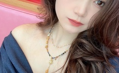 殴美美白老妇大BBOOSS